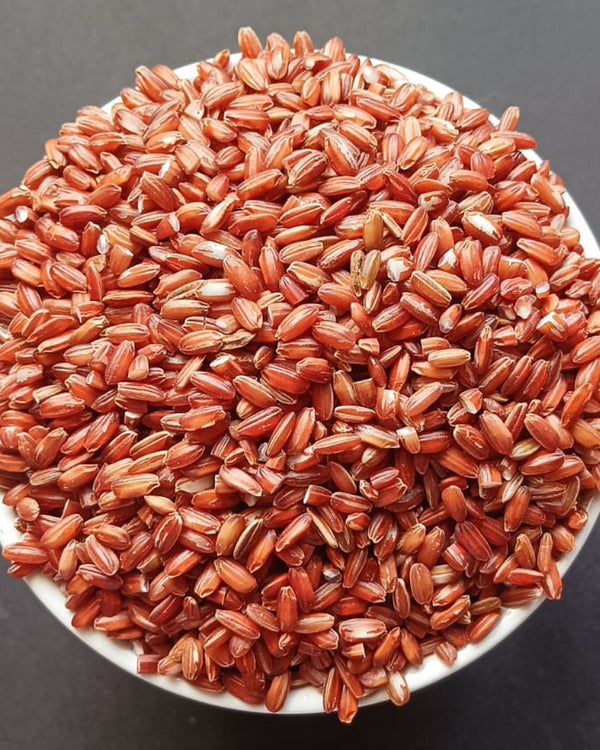 Mapillai Champa – Organic unpolished red rice with low glycemic index, rich in nutrients and traditionally known for strength and stamina, priced at ₹175 per kg