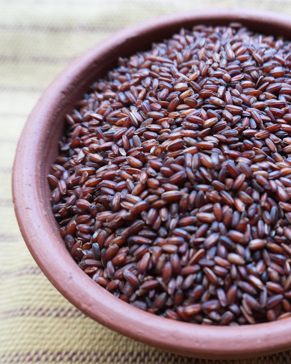 Poongkar Organic Parboiled Unpolished Red Rice – high-protein, iron-rich traditional rice for women’s wellness, priced at ₹175 per kg