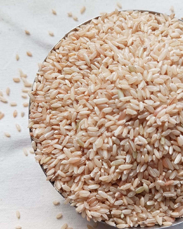 Radha Tilak Organic Unpolished Brown Rice – nutritious long-grain rice with a mild aroma, ideal for wholesome daily meals and healthy cooking
